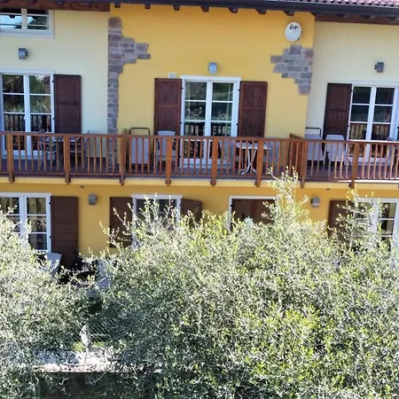 Tasel With Heated Pool Appartement Malcesine