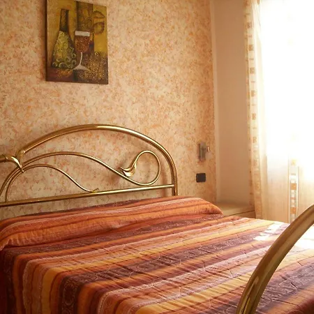 Tasel With Heated Pool *