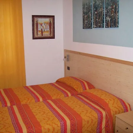 Tasel With Heated Pool *