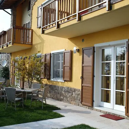 Apartamento Tasel With Heated Pool