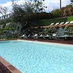 Tasel With Heated Pool Lägenhet *