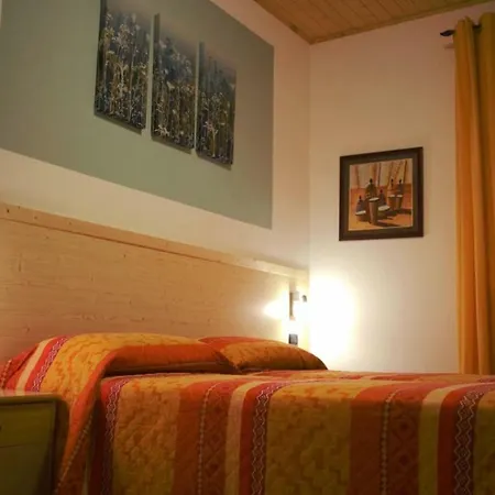 Tasel With Heated Pool Apartmán *