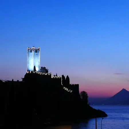 Tasel With Heated Pool