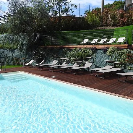 Tasel With Heated Pool 말세진느